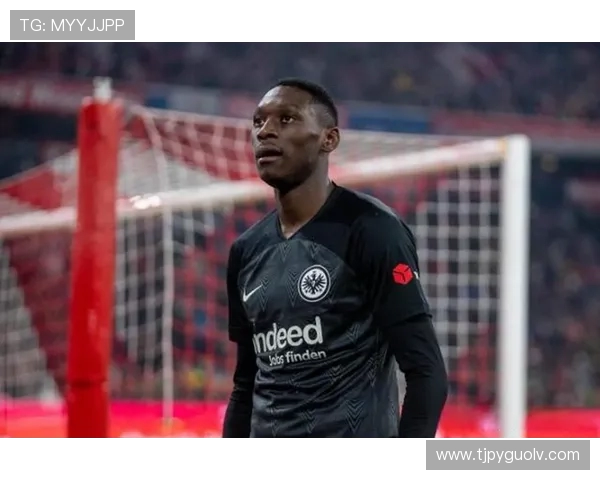 穆阿尼对曼联比赛中下巴受伤伤情暂无大碍无需过度担忧